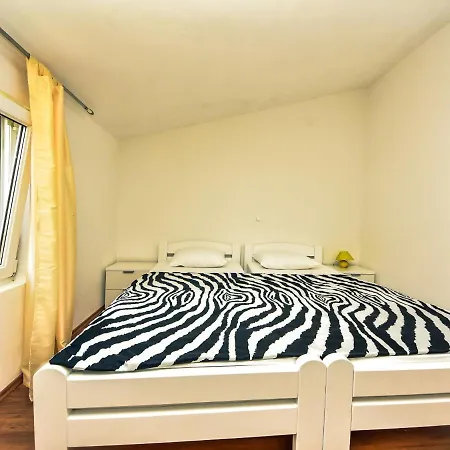 Holiday home Marijana By Interhome Maslenica