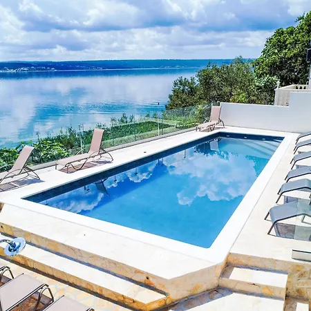Holiday home Marijana By Interhome Maslenica